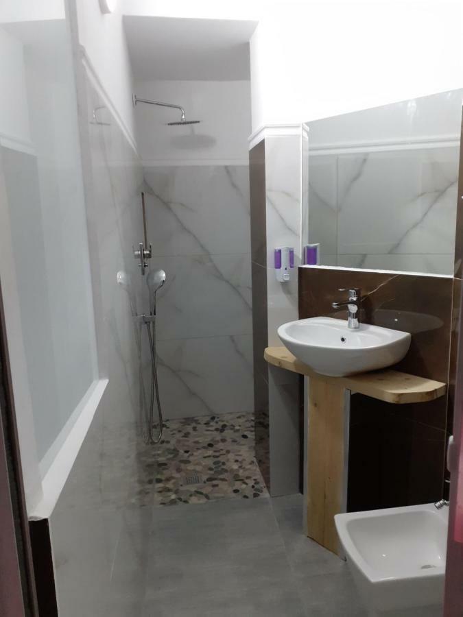 Vila Oliven Vlorë Eksteriør bilde